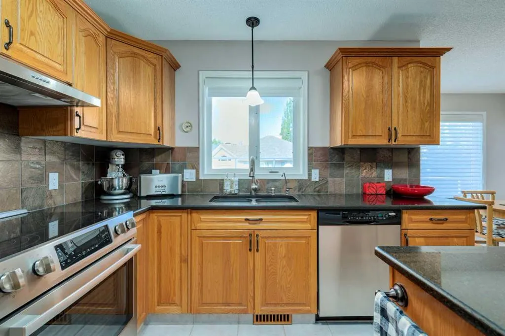 537 Sierra Madre Court SW