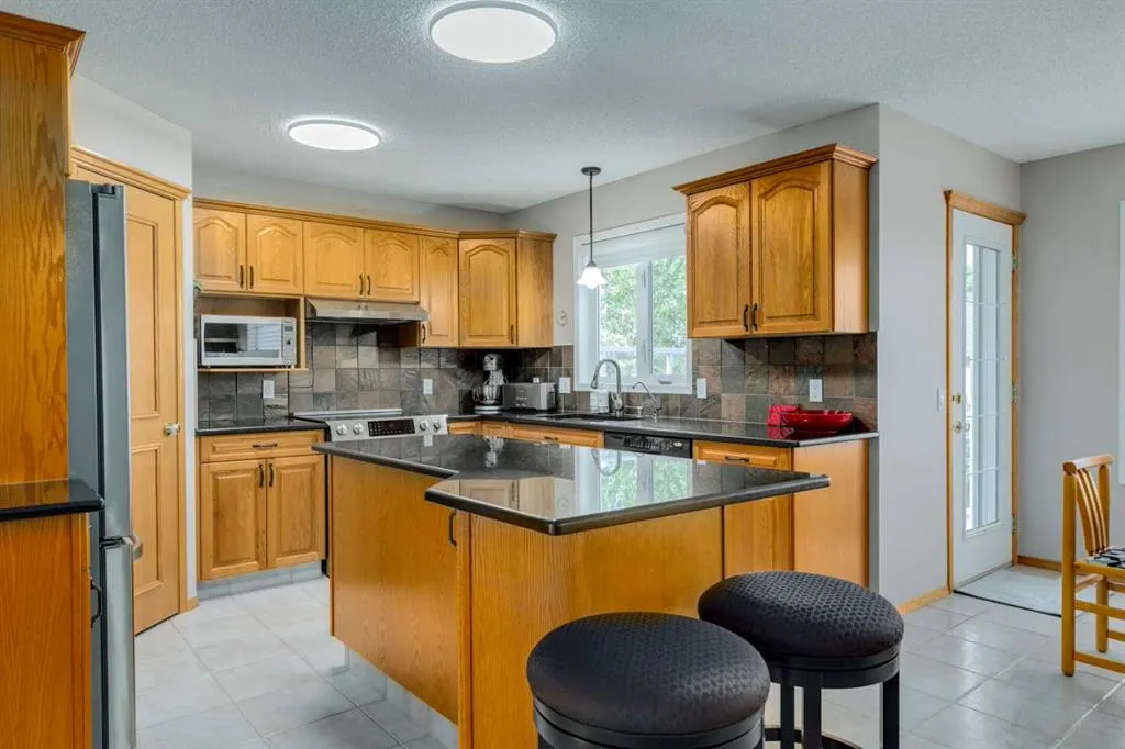 537 Sierra Madre Court SW