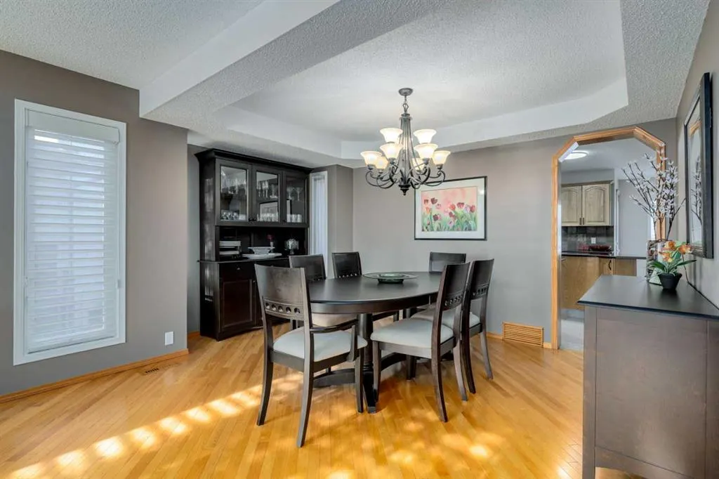 537 Sierra Madre Court SW