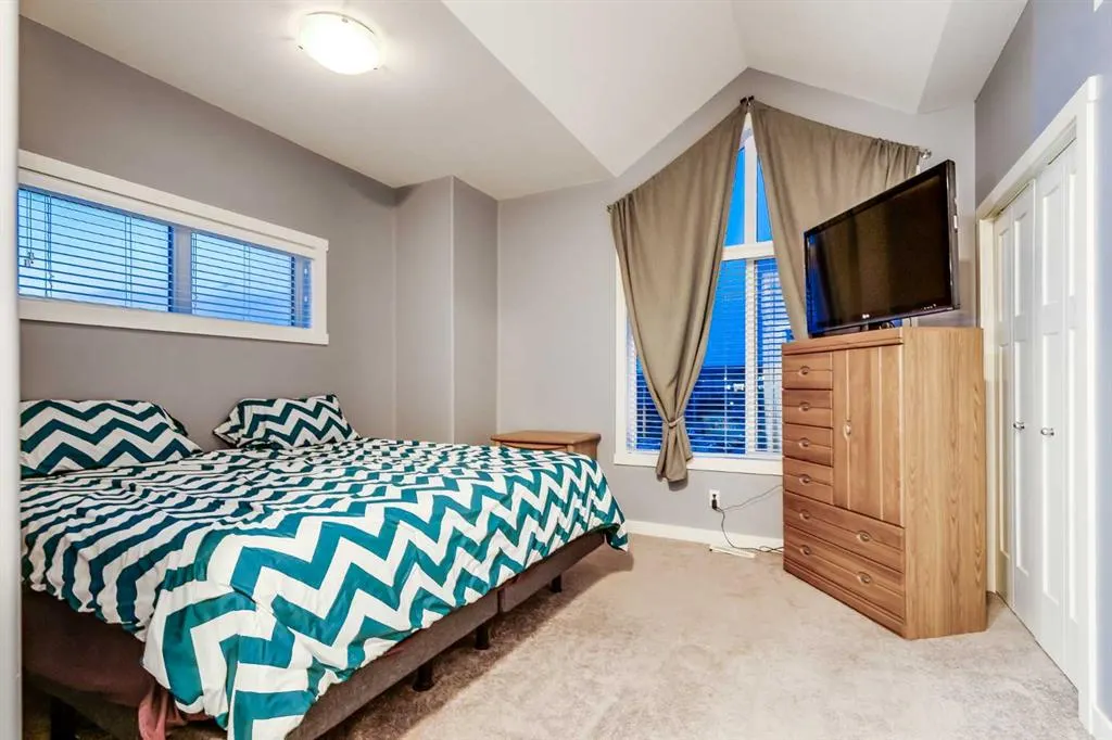 515 Skyview Ranch Grove NE