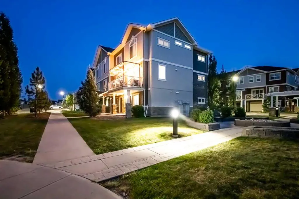 515 Skyview Ranch Grove NE