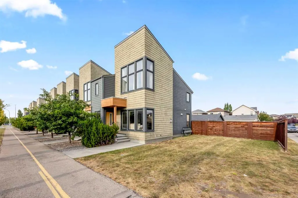 180 Walden Gate SE
