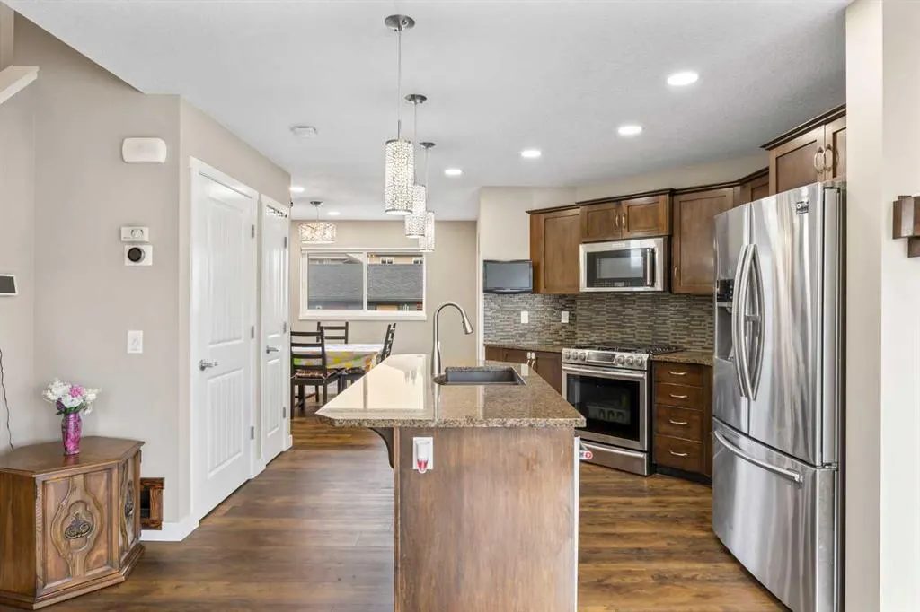 180 Walden Gate SE