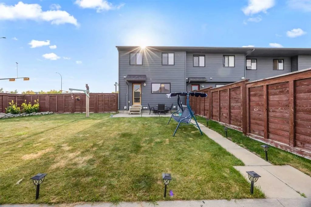180 Walden Gate SE