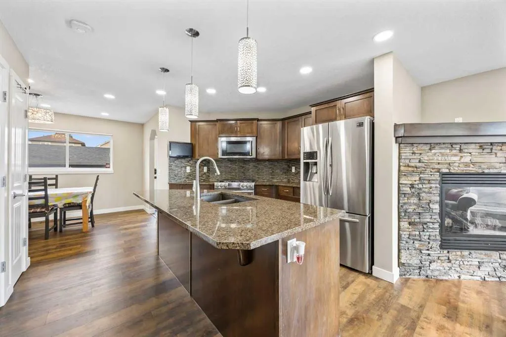 180 Walden Gate SE