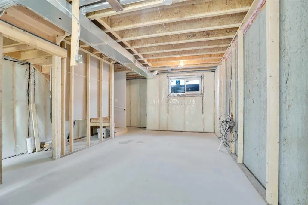 21 Cornerbrook Lane NE