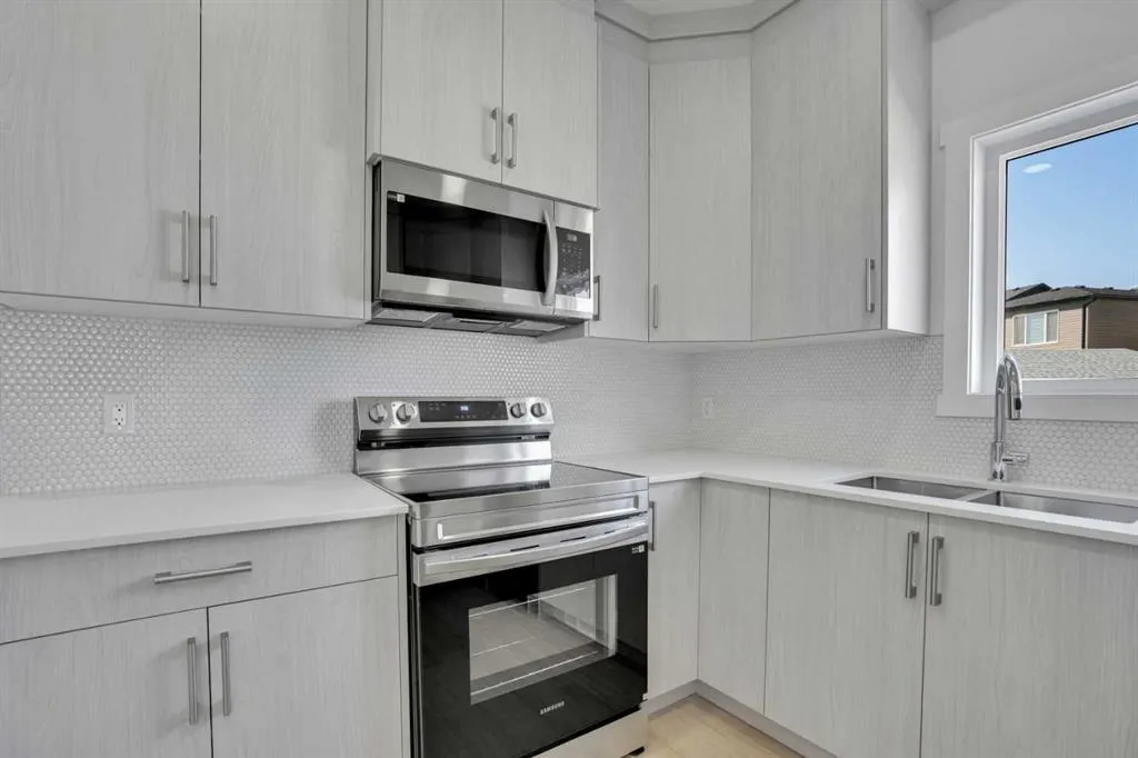 21 Cornerbrook Lane NE