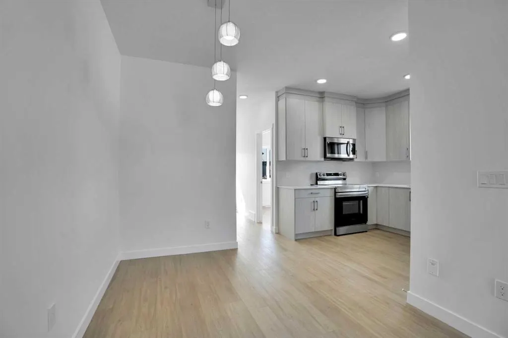 21 Cornerbrook Lane NE