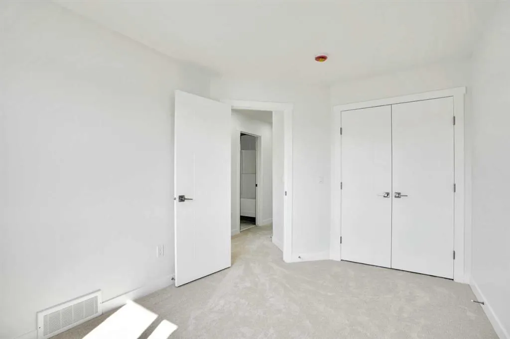 21 Cornerbrook Lane NE