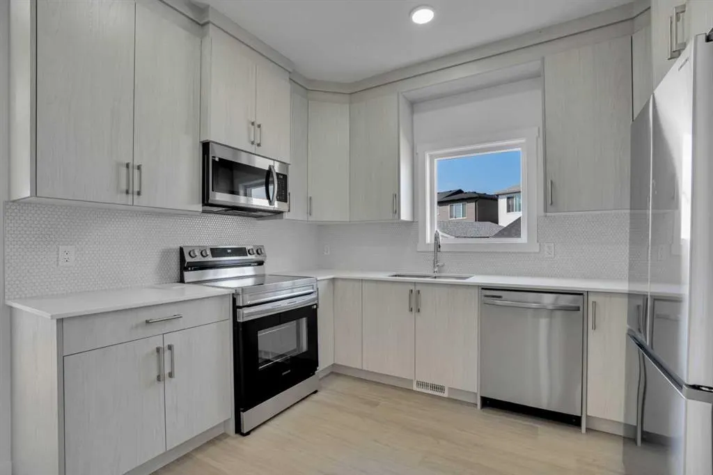 21 Cornerbrook Lane NE