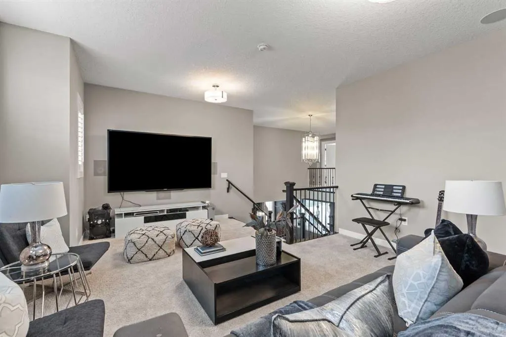 92 Cranarch Heights SE