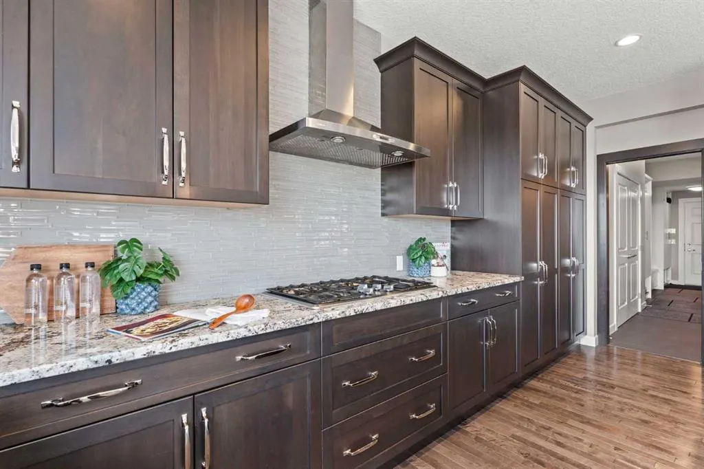 92 Cranarch Heights SE