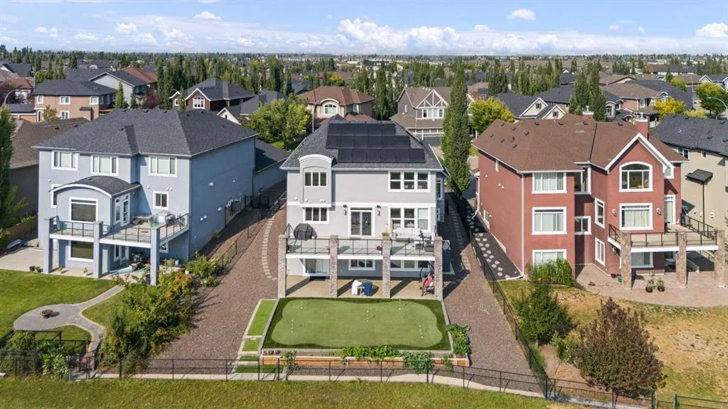 92 Cranarch Heights SE