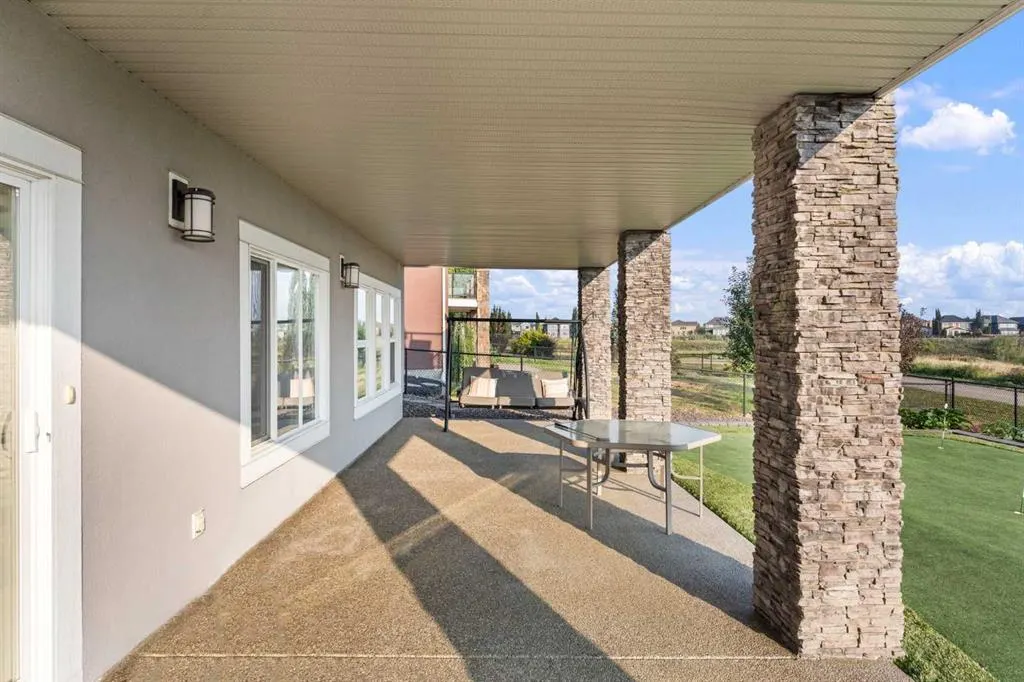 92 Cranarch Heights SE
