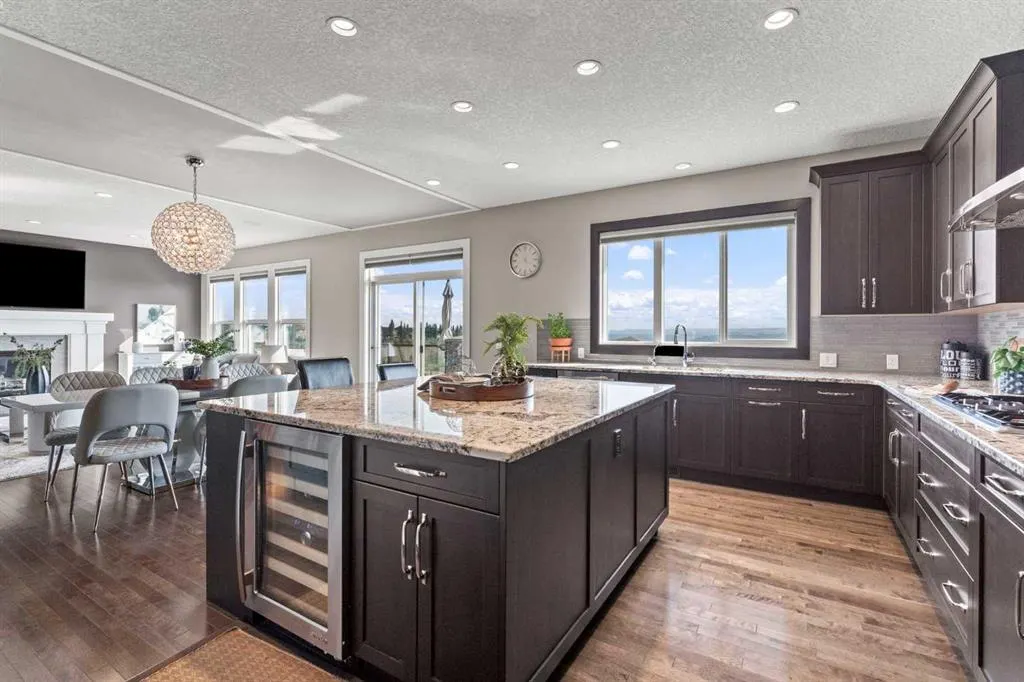 92 Cranarch Heights SE