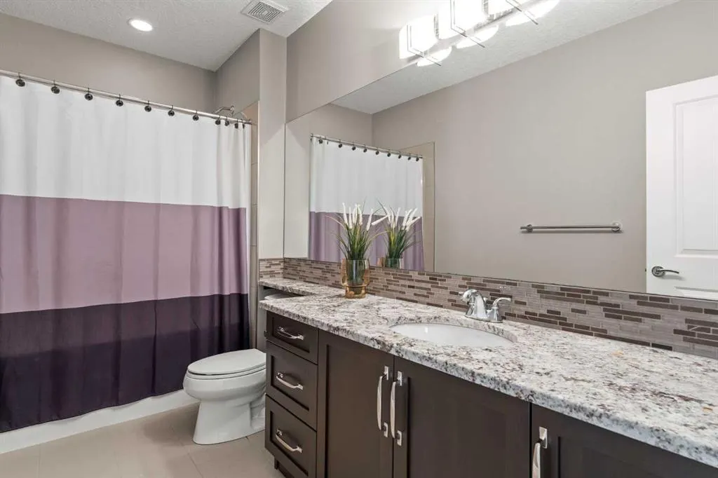 92 Cranarch Heights SE