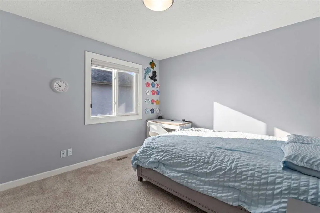 92 Cranarch Heights SE
