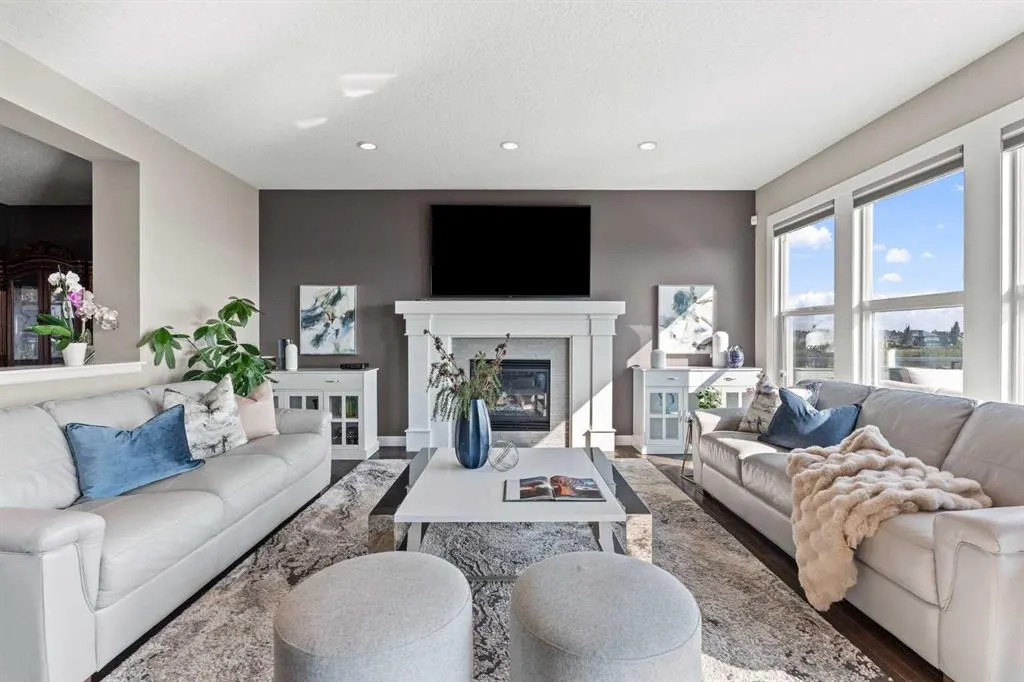 92 Cranarch Heights SE