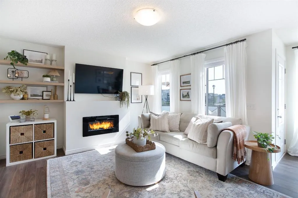 420 Windstone Grove SW