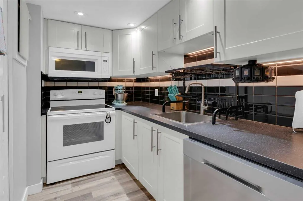 5404 10 Avenue SE, #221