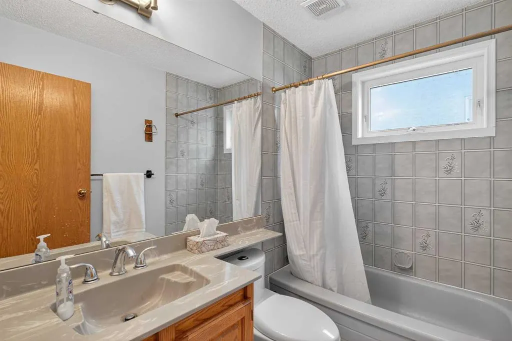 23 Edgepark Way NW