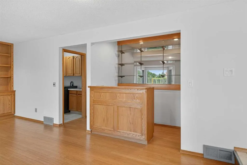 23 Edgepark Way NW