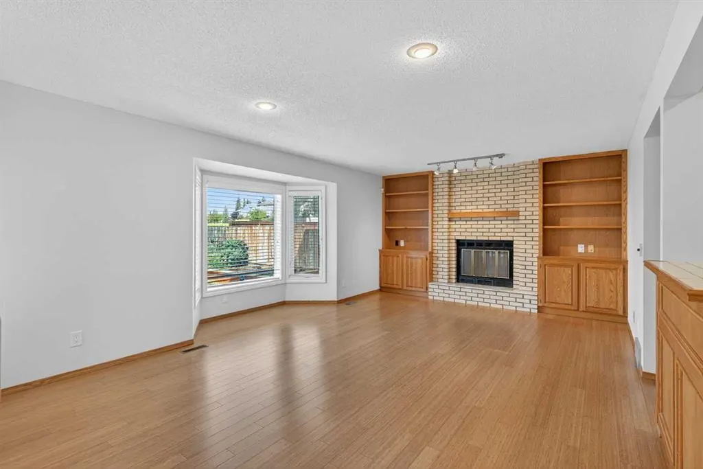 23 Edgepark Way NW