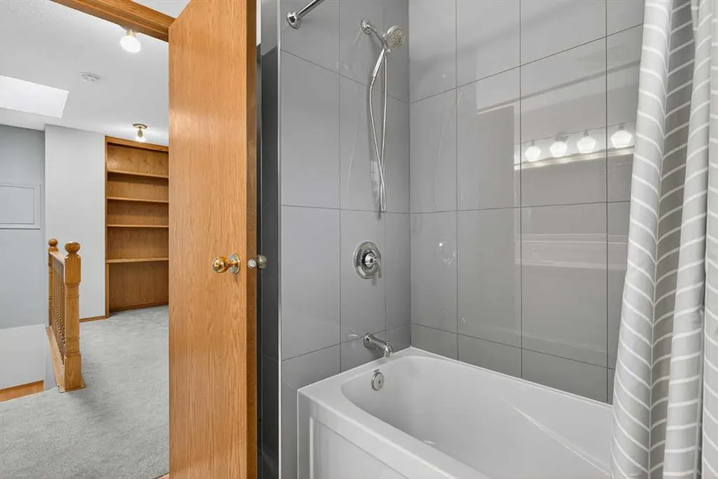 23 Edgepark Way NW