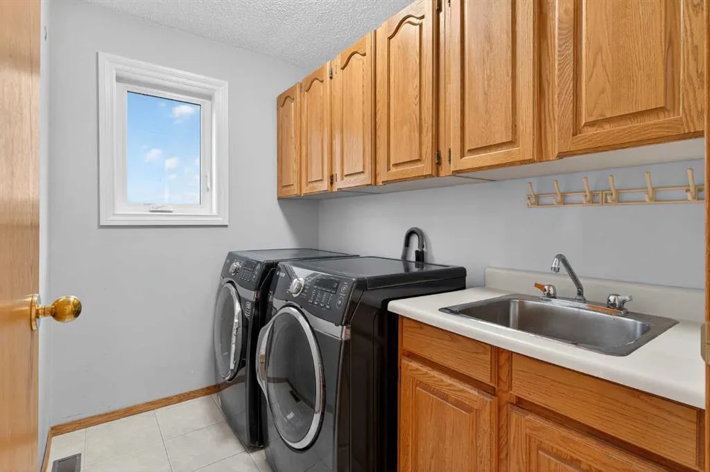 23 Edgepark Way NW