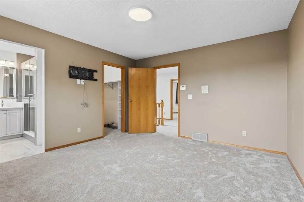 23 Edgepark Way NW