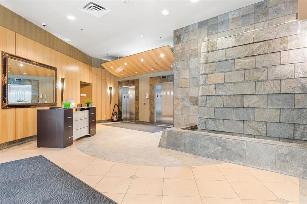 836 15 Avenue SW, #205