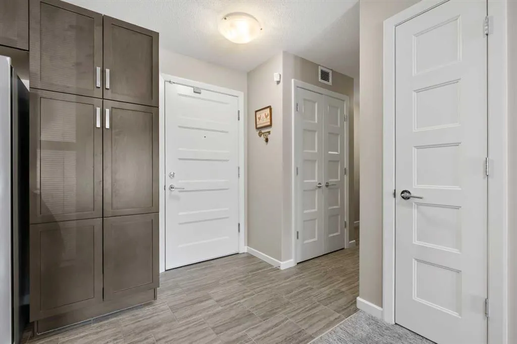 10 Market Boulevard SE, #2105