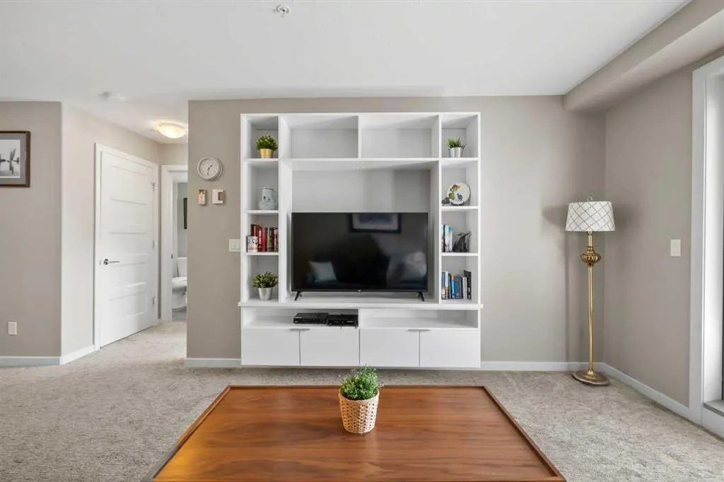 10 Market Boulevard SE, #2105