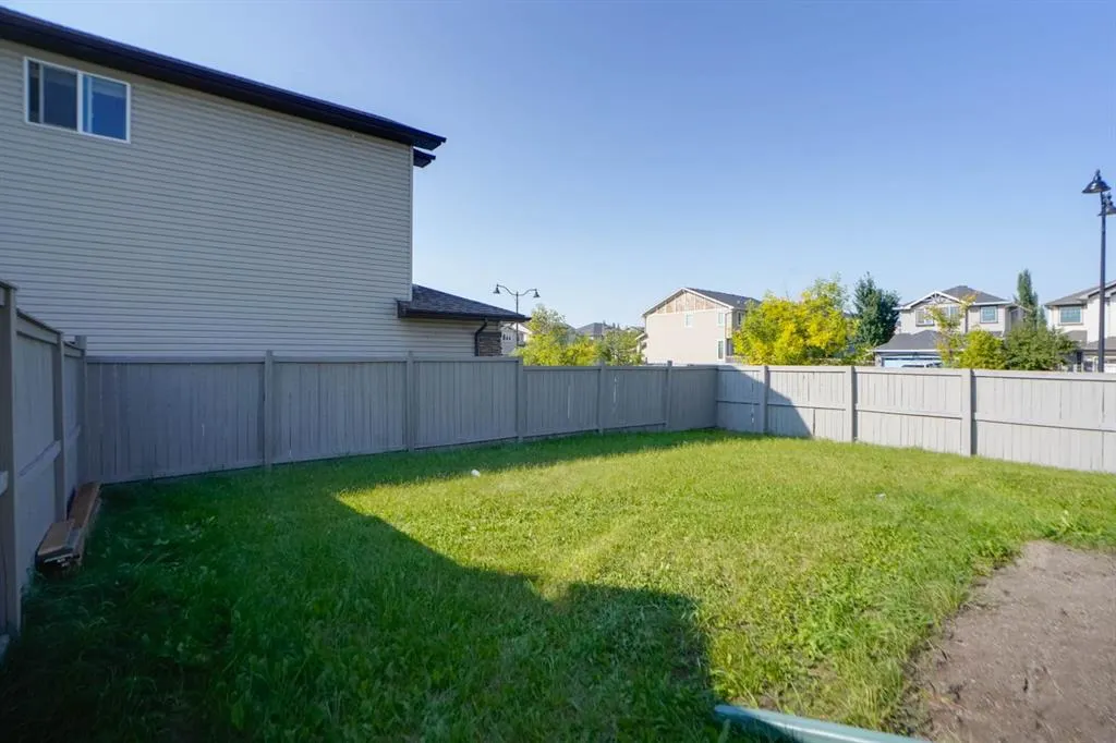 382 Brightonstone Green SE