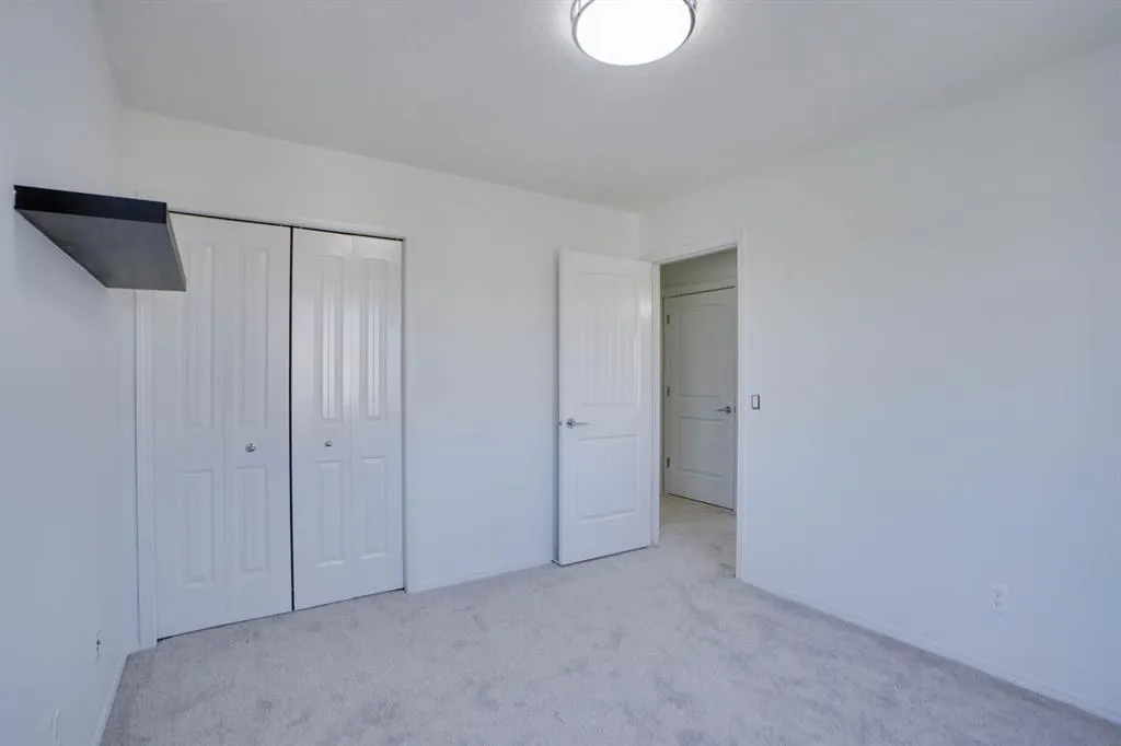 382 Brightonstone Green SE
