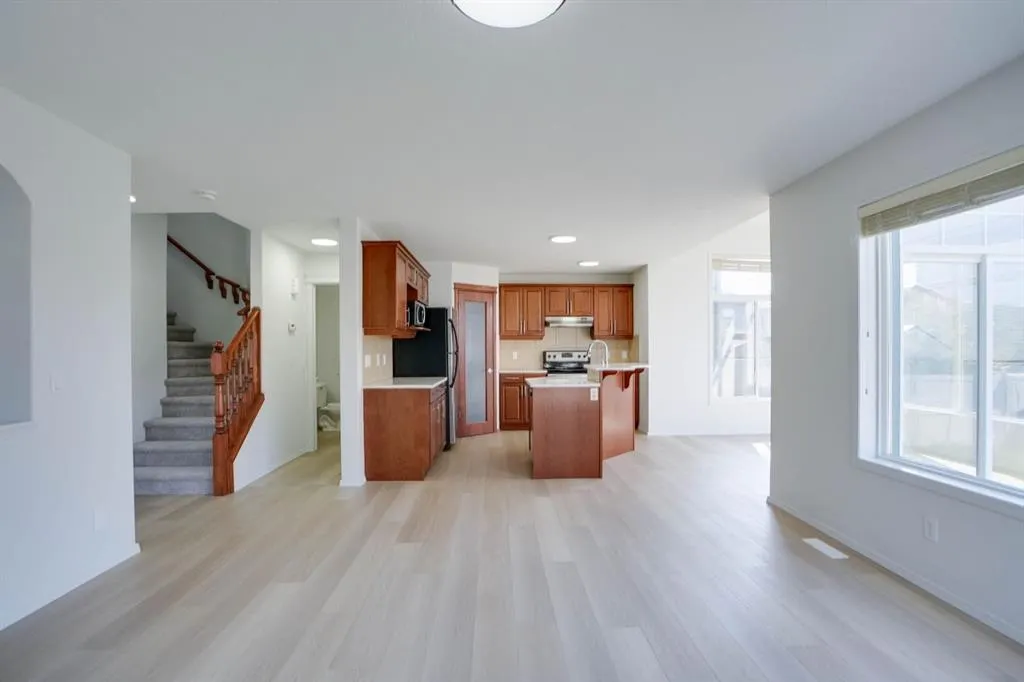 382 Brightonstone Green SE