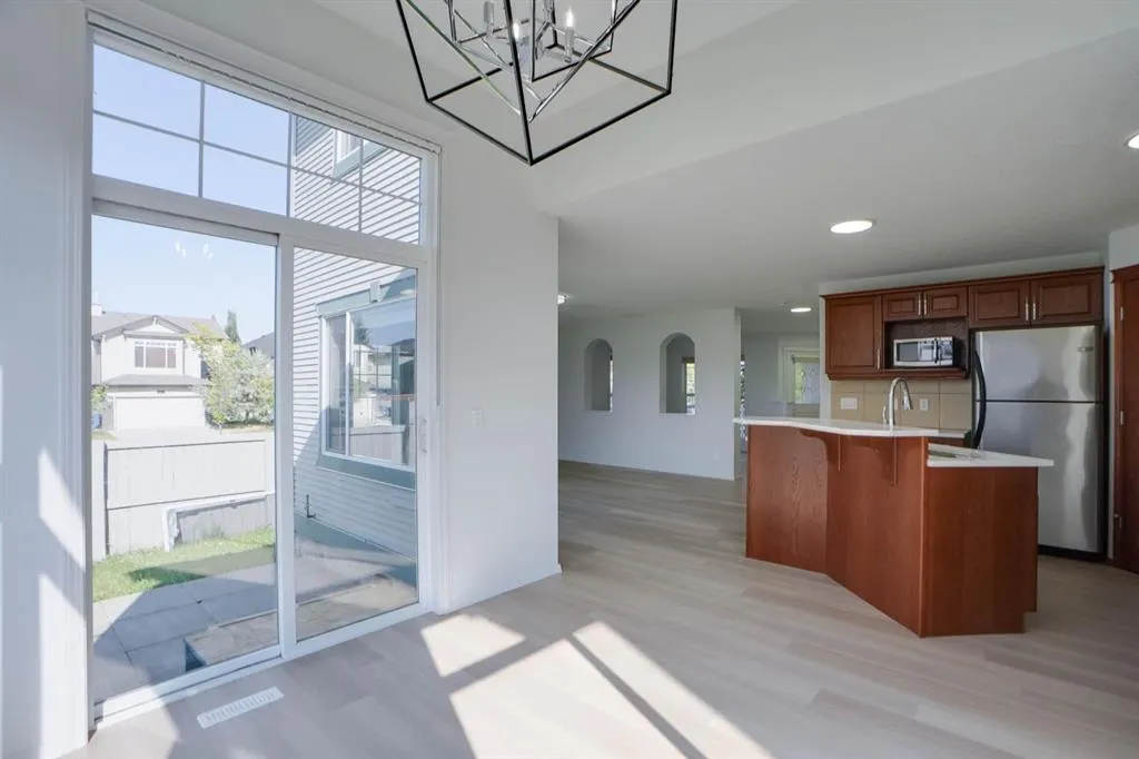 382 Brightonstone Green SE