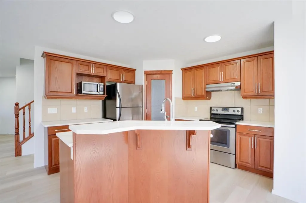 382 Brightonstone Green SE