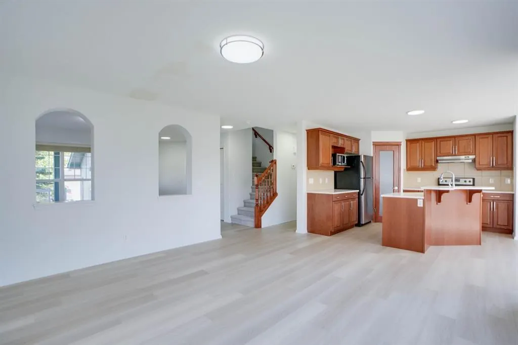 382 Brightonstone Green SE