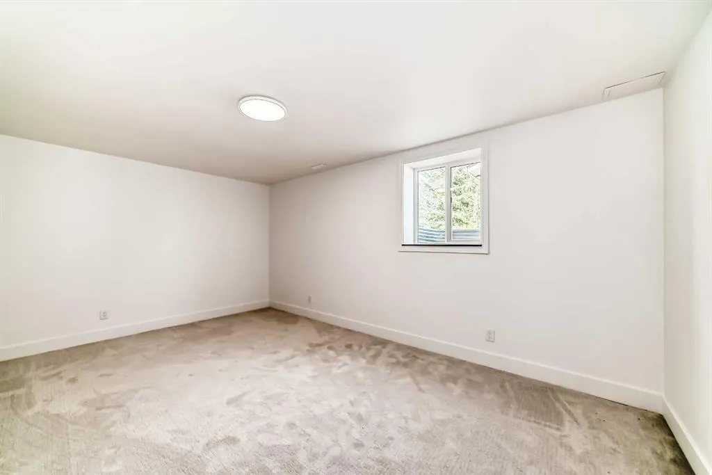 270139 Inverlake Road