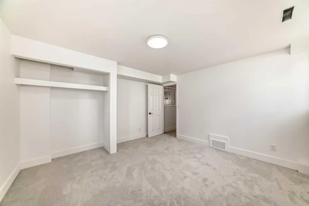 270139 Inverlake Road