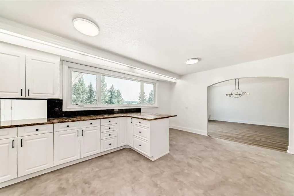 270139 Inverlake Road