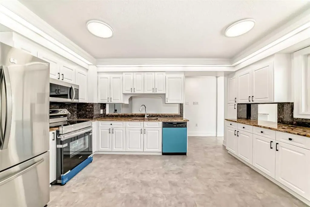 270139 Inverlake Road