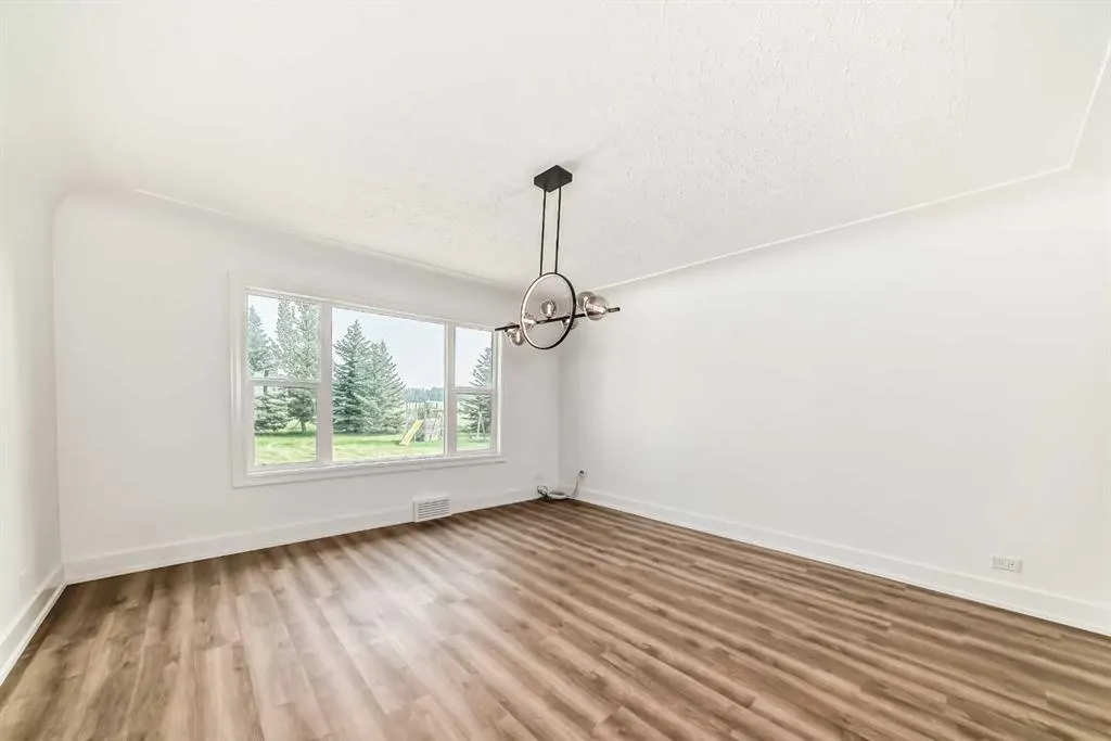 270139 Inverlake Road