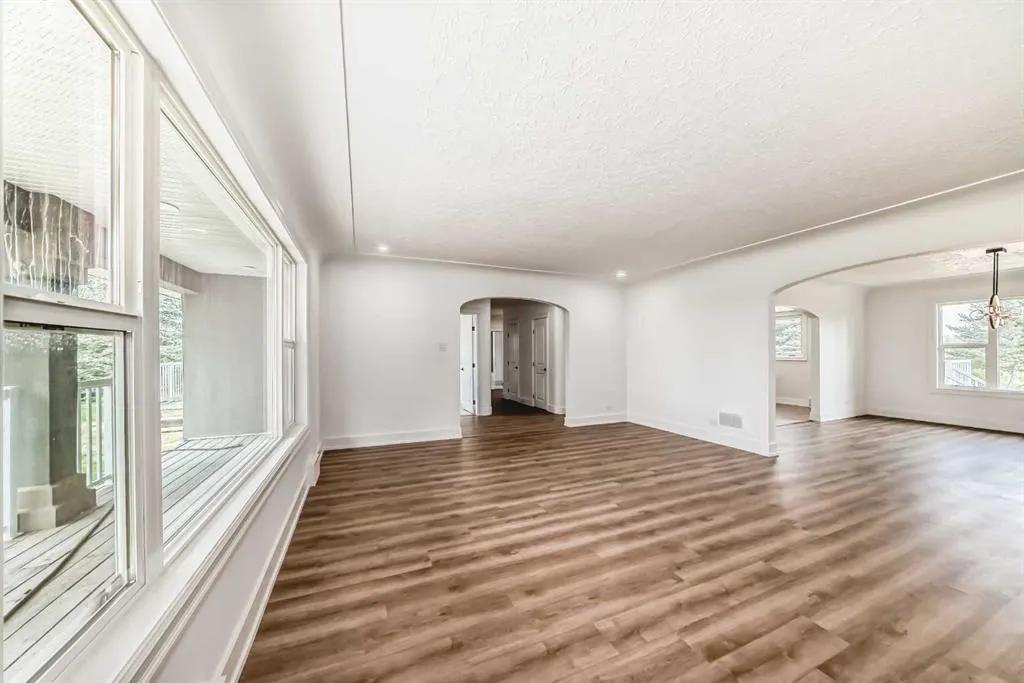 270139 Inverlake Road