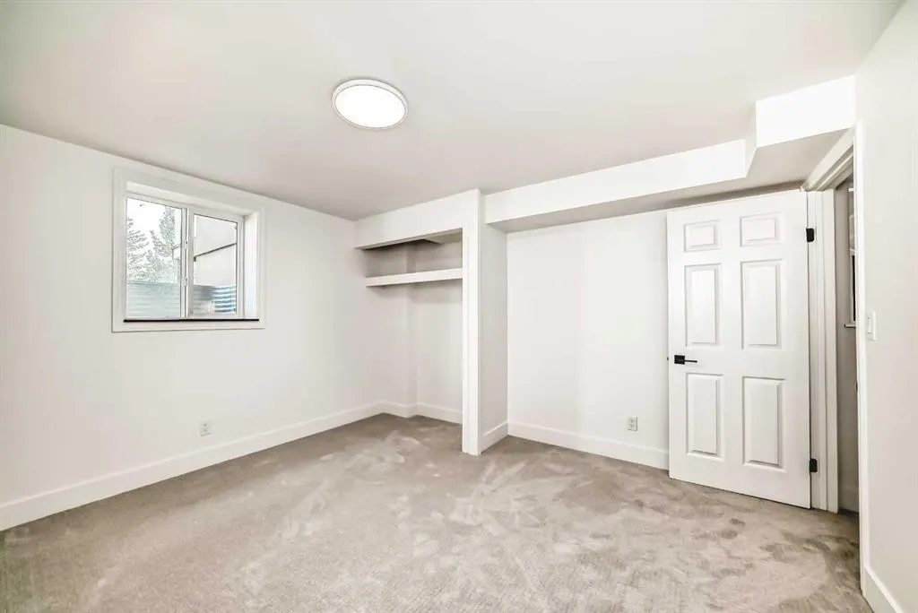 270139 Inverlake Road