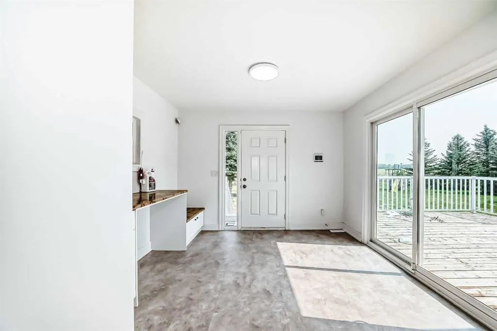 270139 Inverlake Road