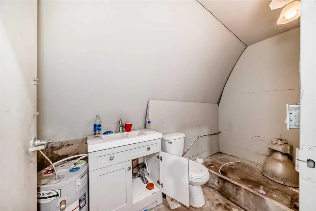 270139 Inverlake Road