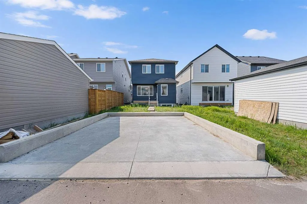 520 Chinook Winds Gardens SW