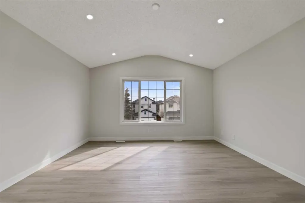 81 Saddlecrest Green NE